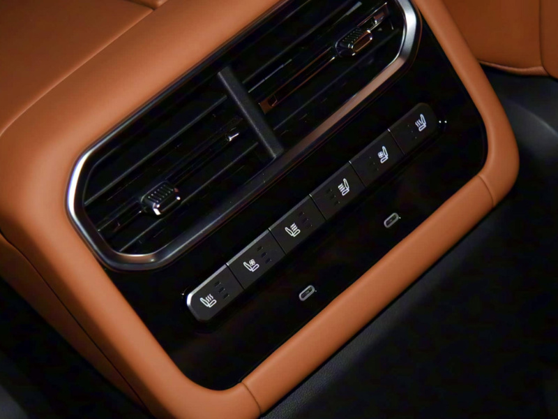 25 万级搅局者?纵横 G700 改写进口豪华 SUV 规则