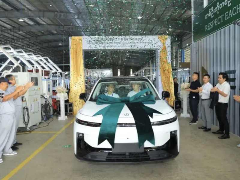 零跑缅甸工厂首台B10下线 首批用户完成交付