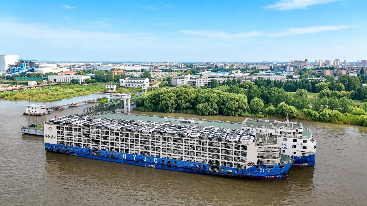 LEPAS L8 Sets Sail for Six European Countries – Expanding in the Global NEV Market with Elegance