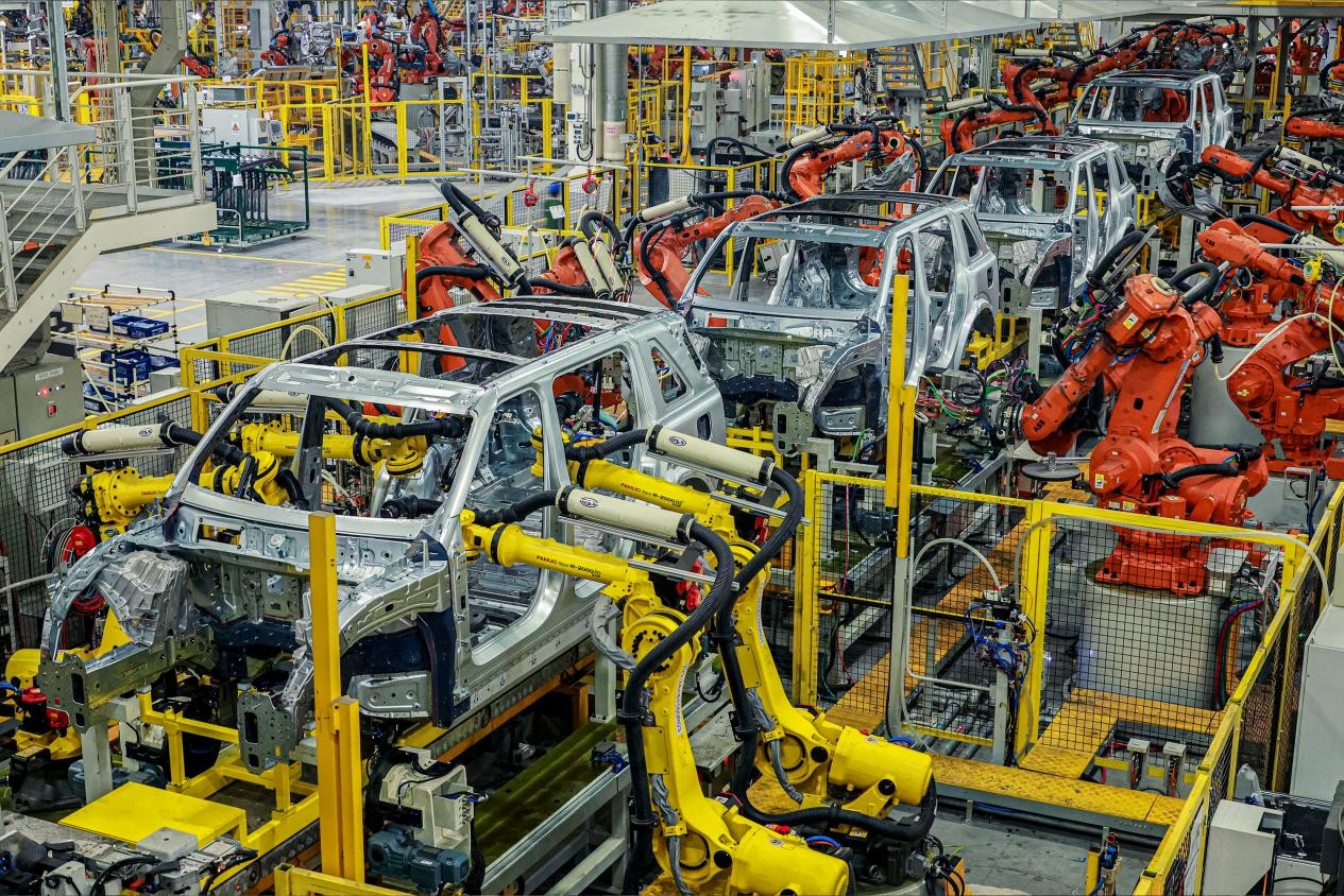 Built for Confidence: The Manufacturing Strength Behind FREELANDER 8