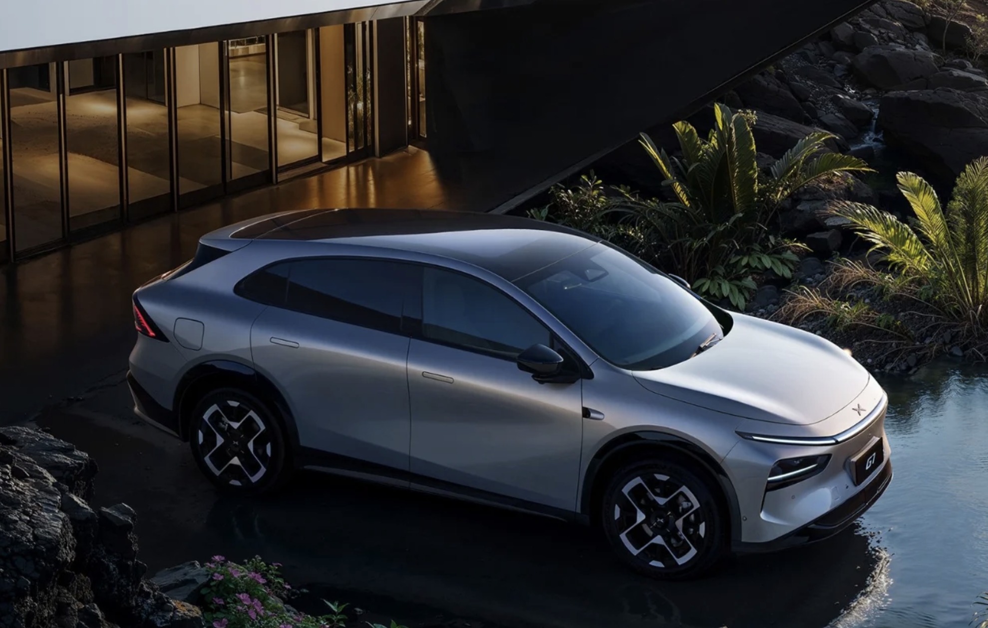 XPeng G7 бросает вызов Model Y