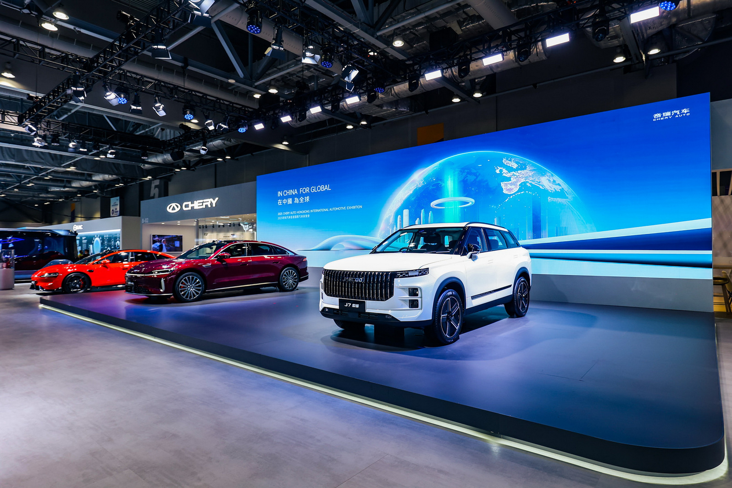 Автосалон Гонконга 2025: премьера Chery Fengyun A9L — предзаказы с июня, старт продаж в июле