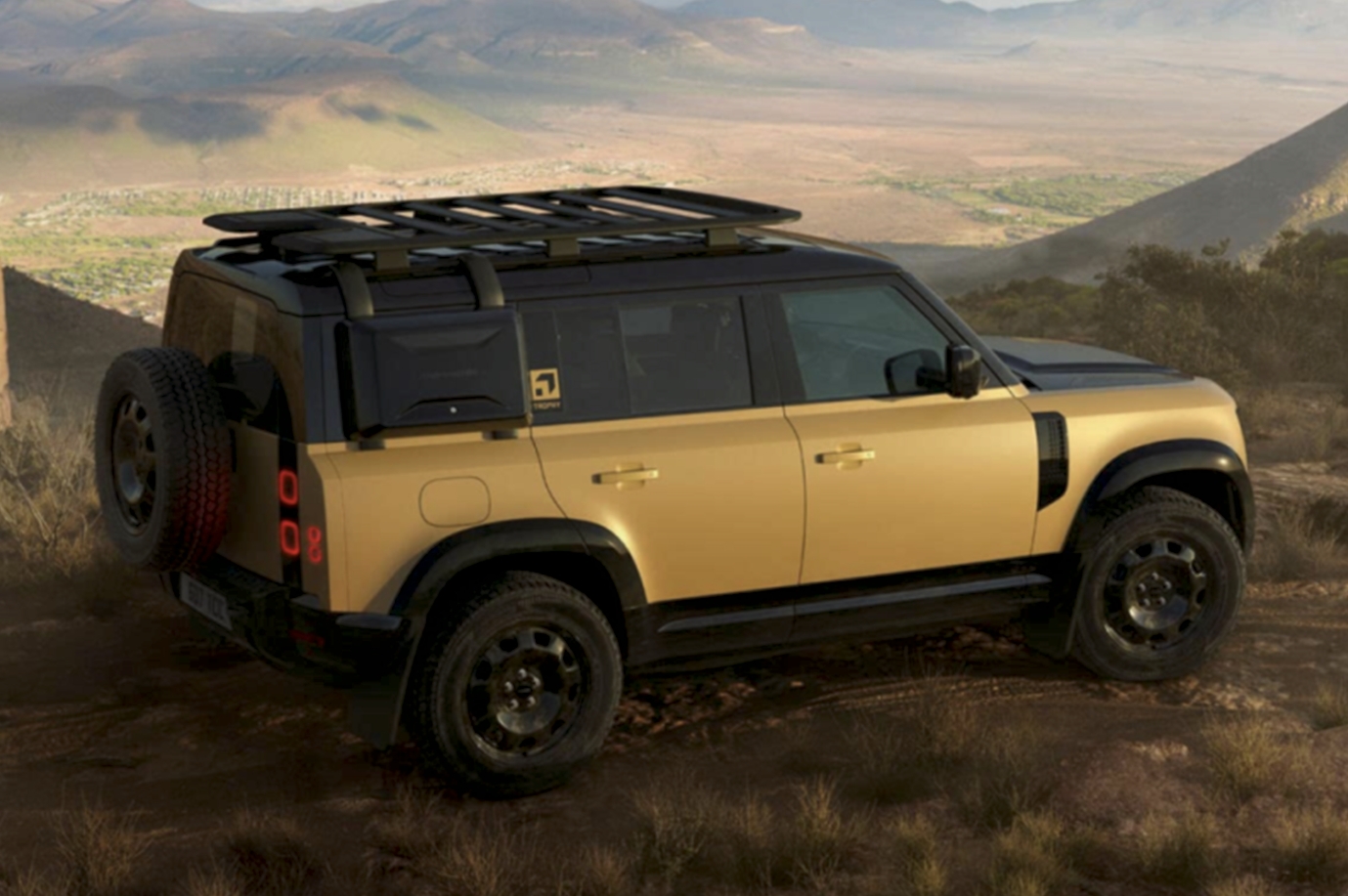 Легендарный Land Rover Defender получил спецверсию в духе Camel Trophy