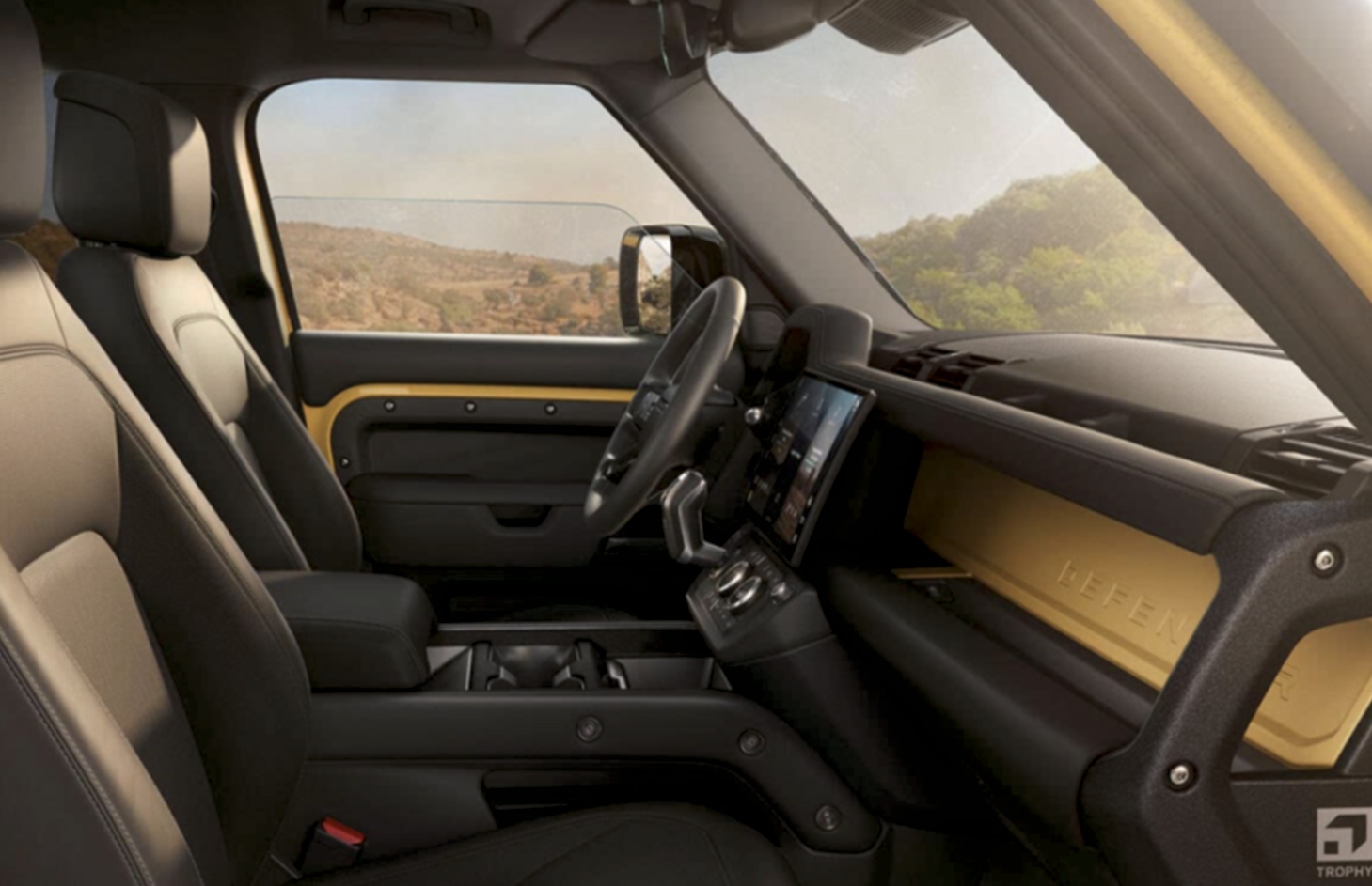 Легендарный Land Rover Defender получил спецверсию в духе Camel Trophy