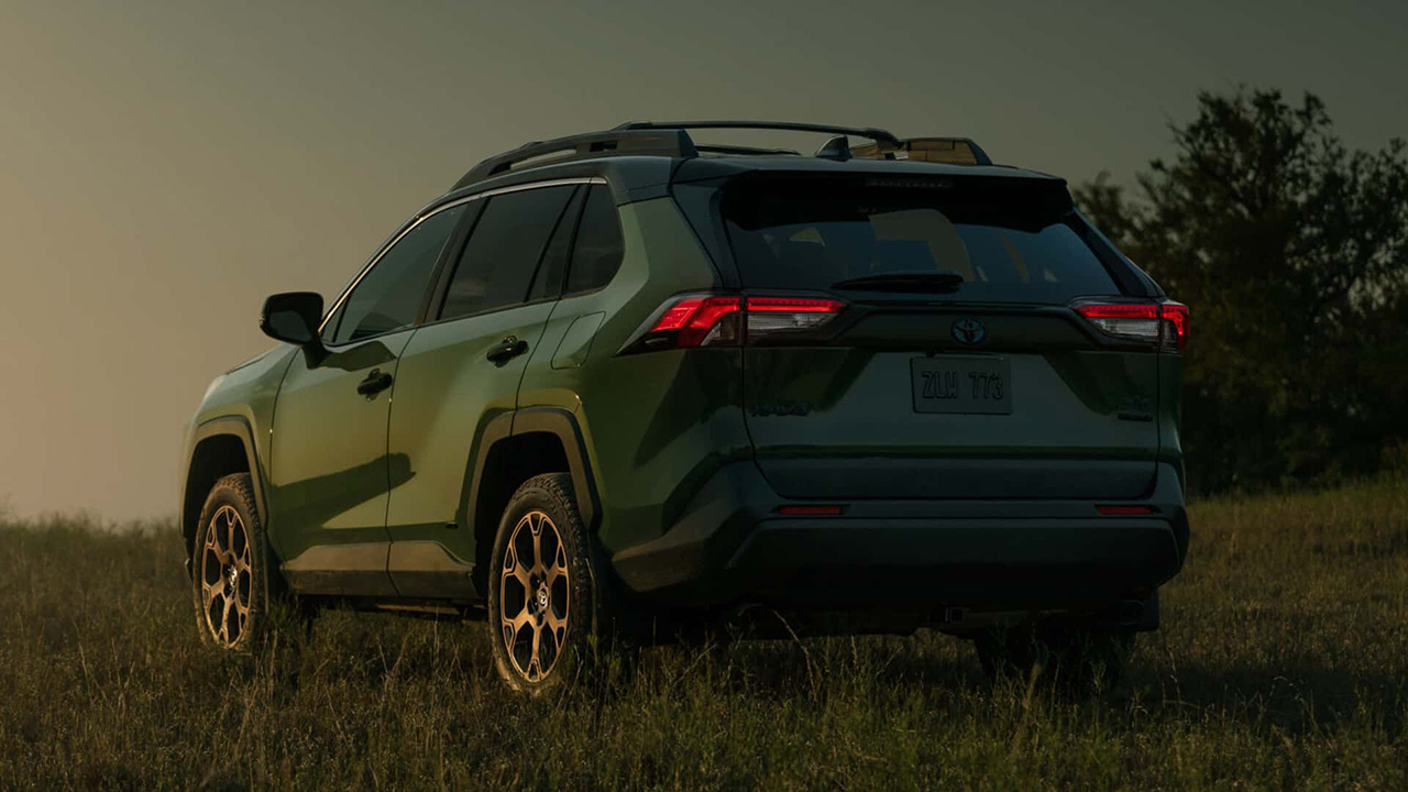 Глобальный триумф Toyota RAV4: кроссовер обошёл Tesla Model Y и стал самым продаваемым автомобилем м