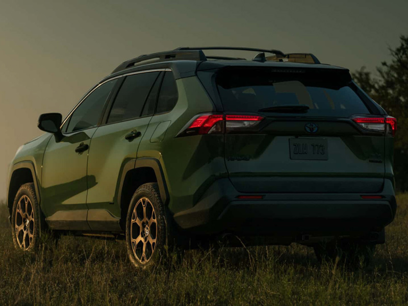 Глобальный триумф Toyota RAV4: кроссовер обошёл Tesla Model Y и стал самым продаваемым автомобилем м