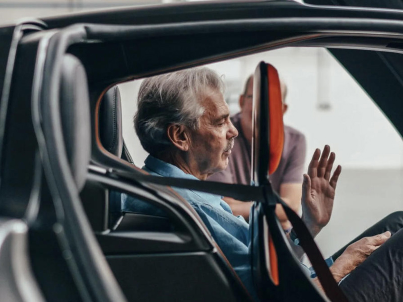 Return to Engineering Essence: Gordon Murray\'s Criticism Illuminates the Automotive Industry\'s Con