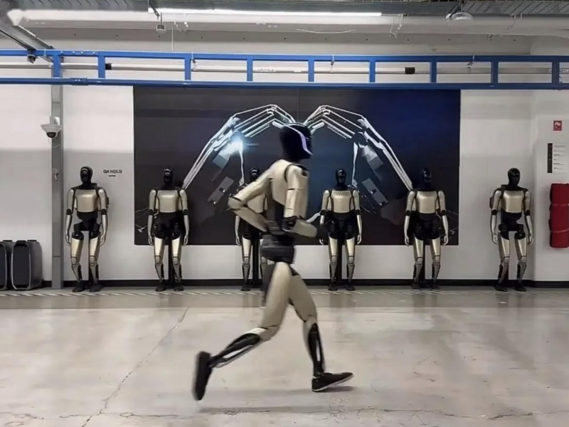 Tesla Discontinues Older Models：The Rise of Robots or a New Track for Electric Vehicles？