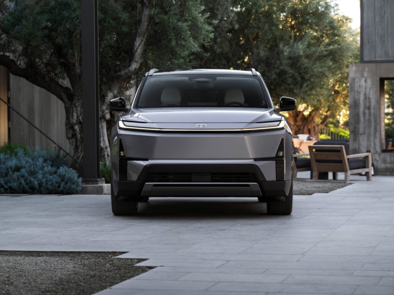 The 2027 Toyota Highlander：A 25-Year Classic Reborn，The New Answer for Family SUVs in the EV Era