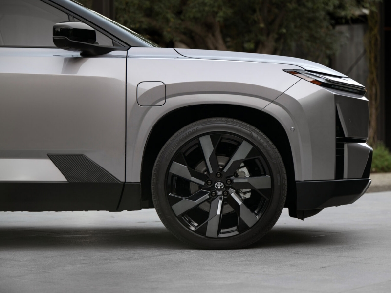 The 2027 Toyota Highlander：A 25-Year Classic Reborn，The New Answer for Family SUVs in the EV Era