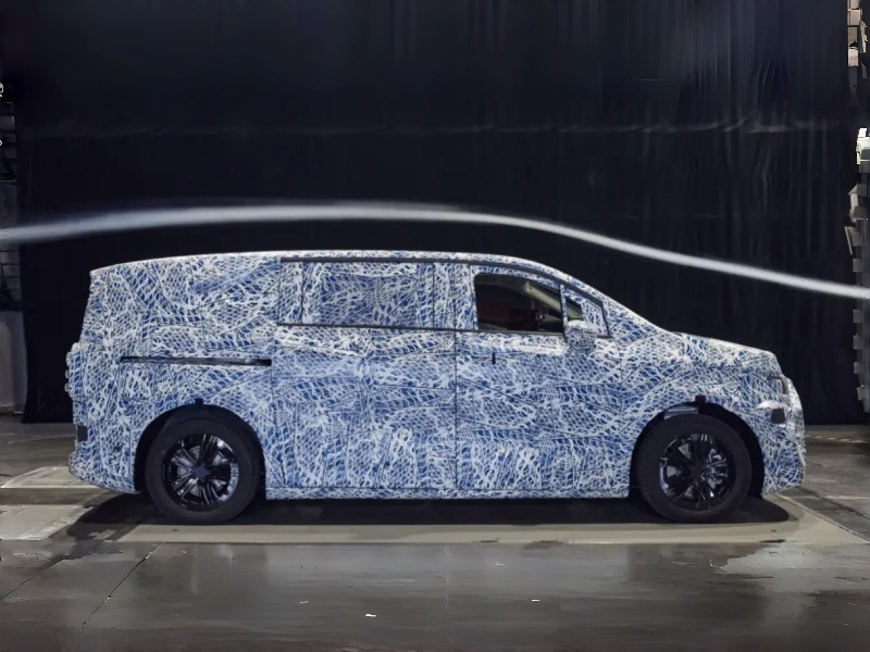 Global Debut on March 10！Mercedes-Benz All-Electric VLE：Can It Stand Up to the Siege of Domestic MPVs？