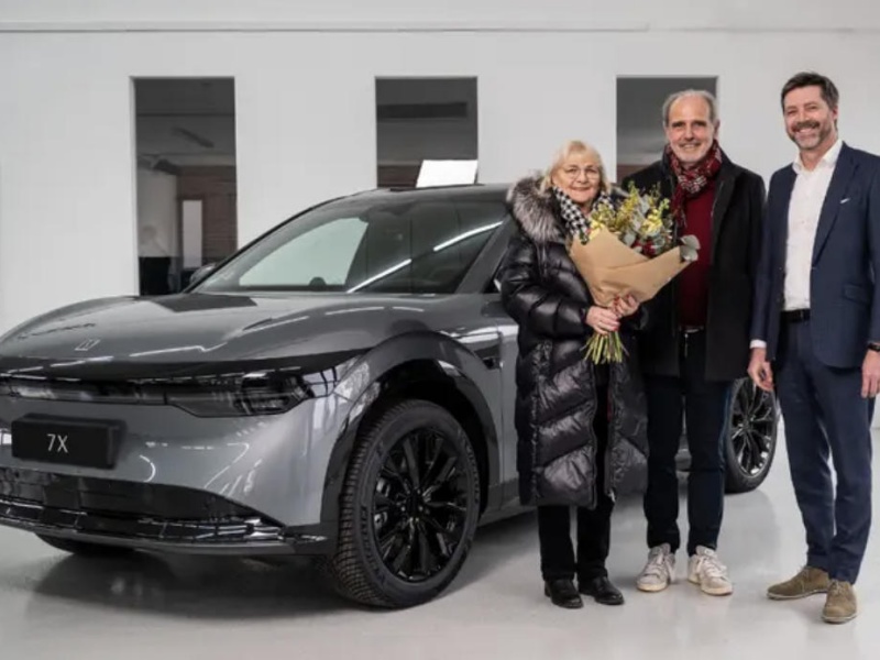 Zeekr Delivers First Cars in Germany, Expands in Europe