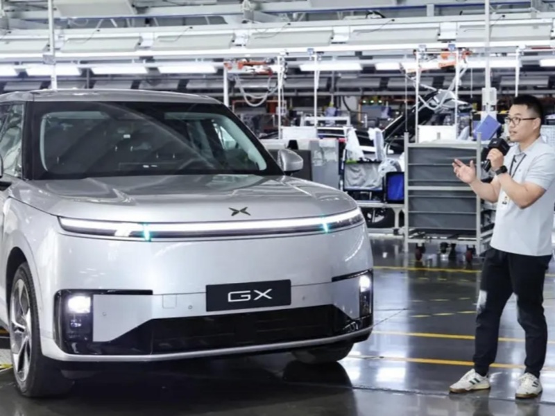 小鹏纯视觉Robotaxi量产下线 下半年示范运营